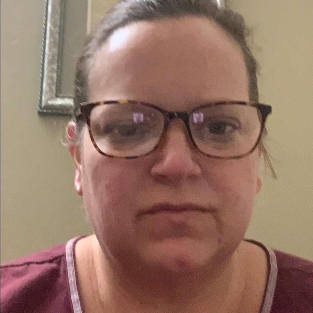 Meet your Posher, Carrie